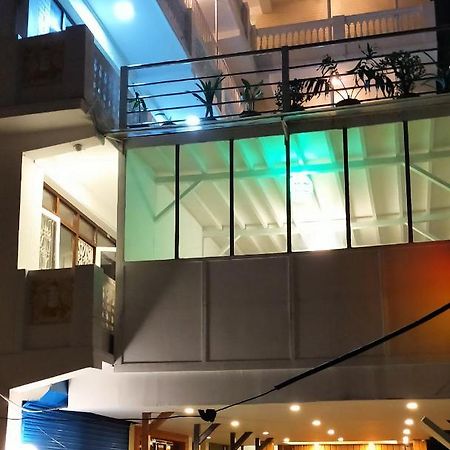 Hotel Shree Tara Катманду Экстерьер фото