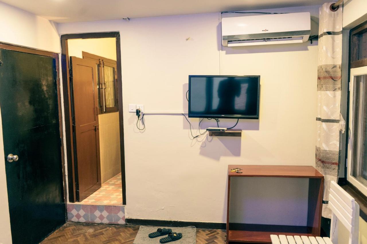 Hotel Shree Tara Катманду Экстерьер фото