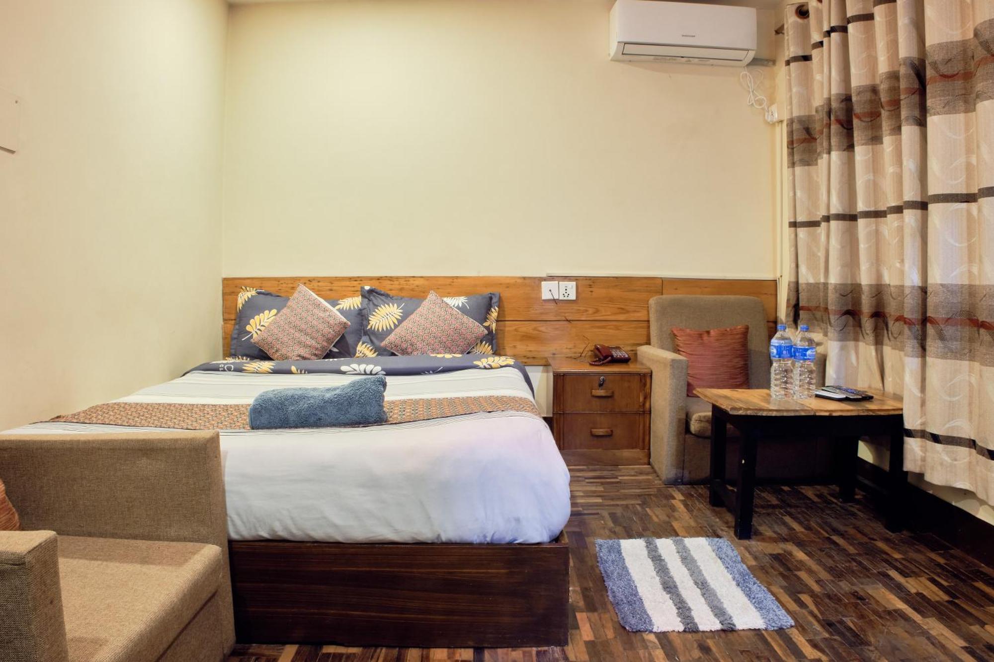Hotel Shree Tara Катманду Экстерьер фото