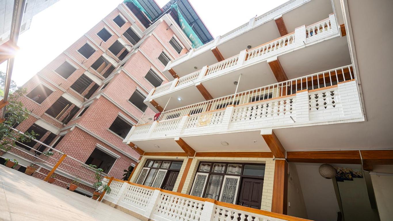 Hotel Shree Tara Катманду Экстерьер фото